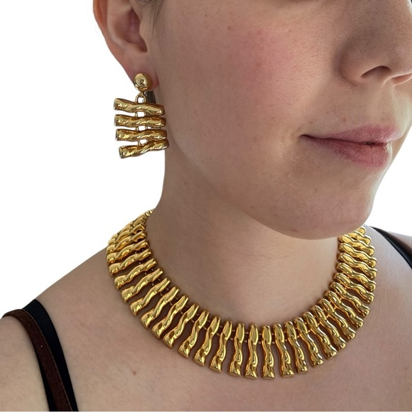 Vintage 80s Gold Tone Necklace & Earrings Set - Picture 1 of 8